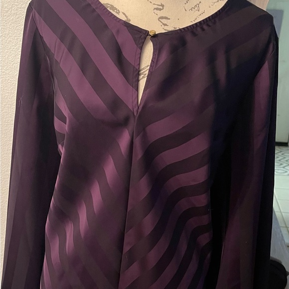 Liz Claiborne size 0X purple satin shirt - Picture 2 of 4